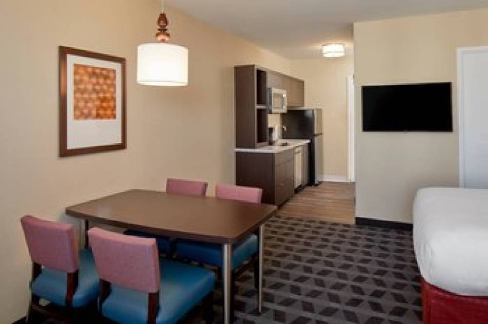 TownePlace Suites By Marriott Columbus North-OSU 8