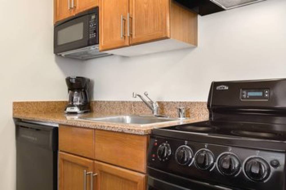 TownePlace Suites By Marriott Denver West-Federal Center 8