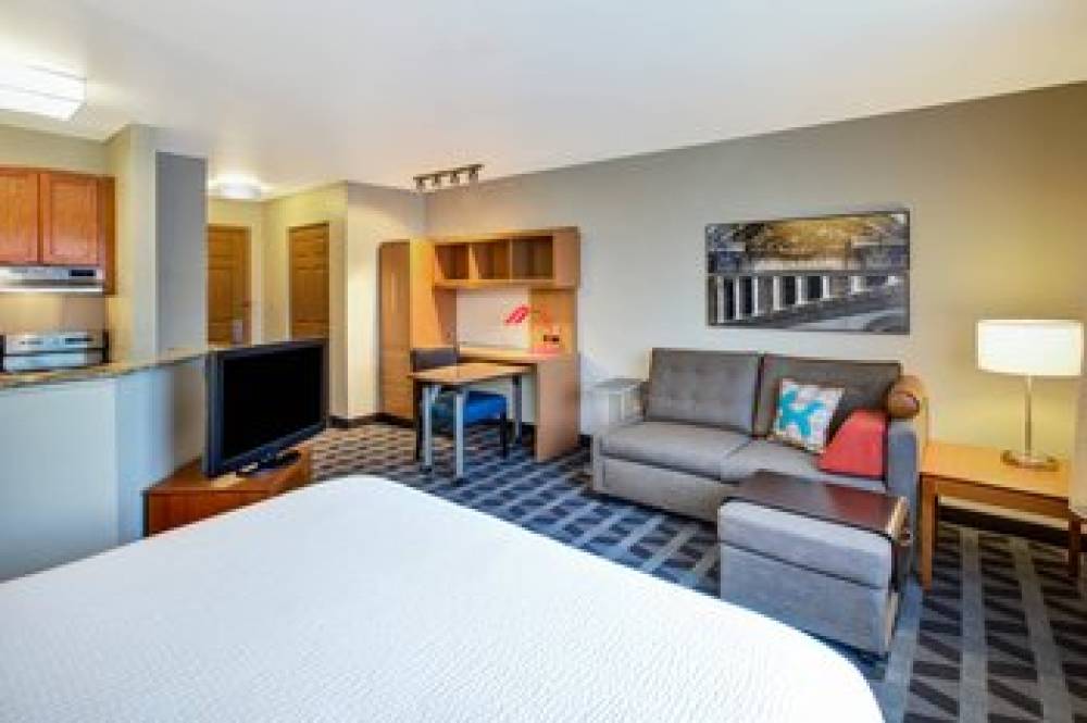 TownePlace Suites By Marriott Detroit Dearborn 7