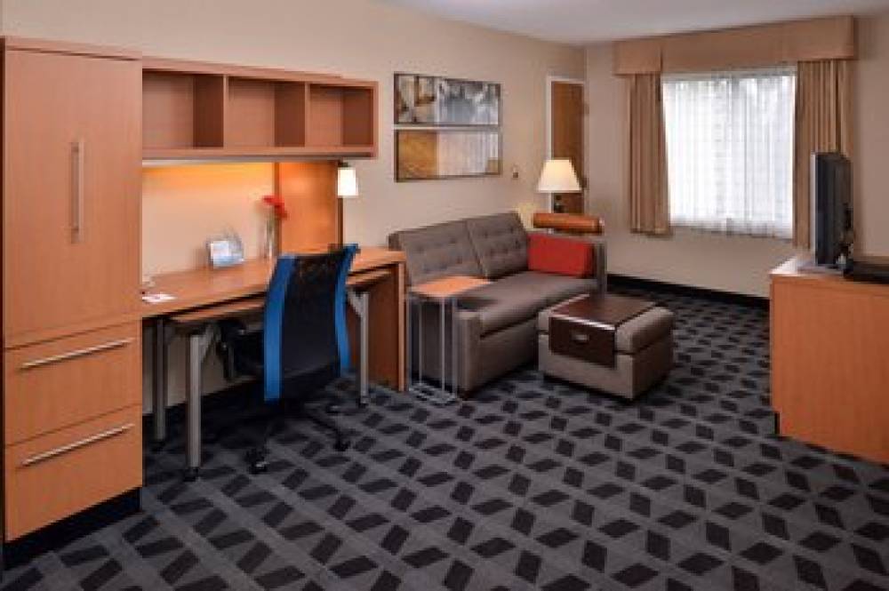 TownePlace Suites By Marriott Detroit Warren 10