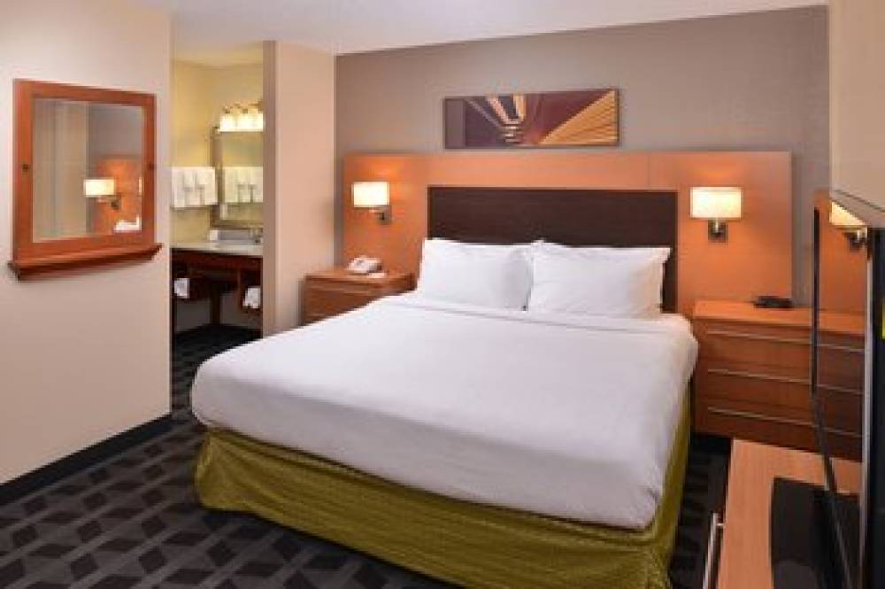 TownePlace Suites By Marriott Detroit Warren 8