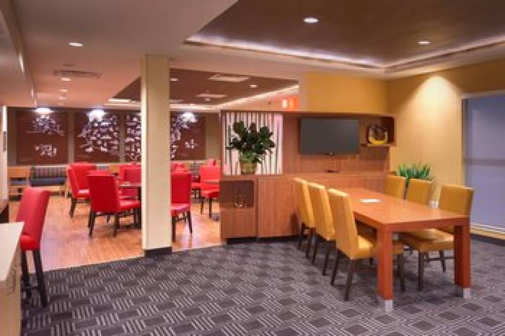 TownePlace Suites By Marriott Dickinson 4