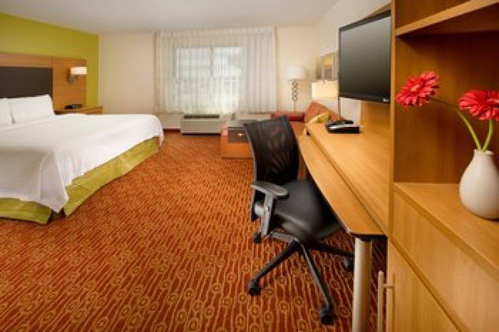 TownePlace Suites By Marriott Eagle Pass 8