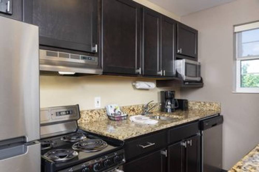 TownePlace Suites By Marriott East Lansing 10