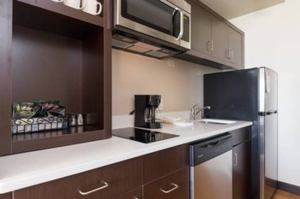 TownePlace Suites By Marriott Edmonton South 10