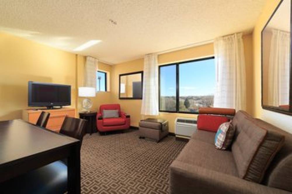 TownePlace Suites By Marriott Farmington 10