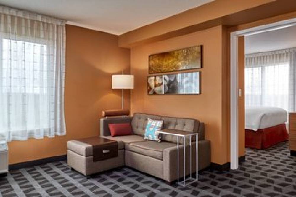 TownePlace Suites By Marriott Fort McMurray 3