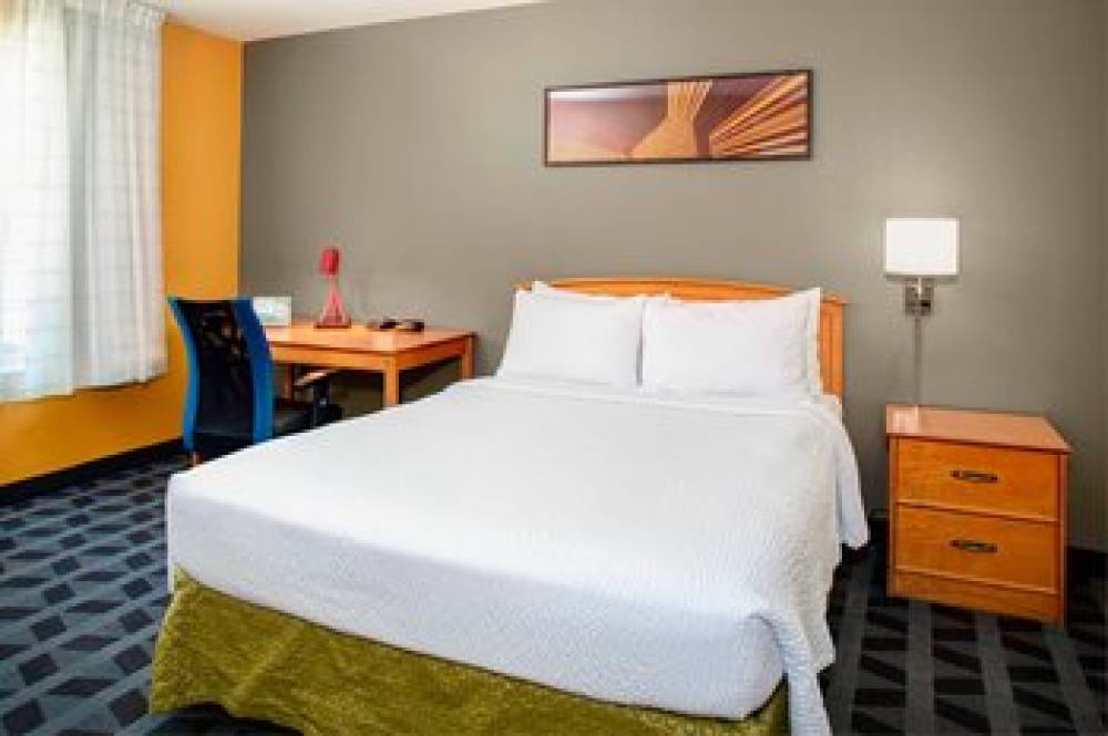 TownePlace Suites By Marriott Fresno 8