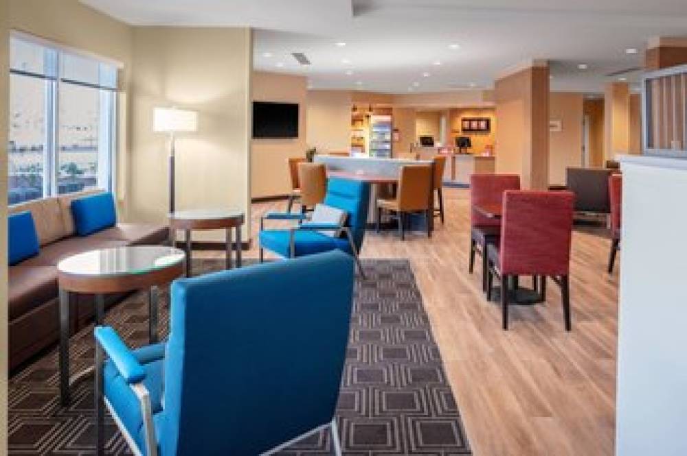 TownePlace Suites By Marriott Gainesville 4