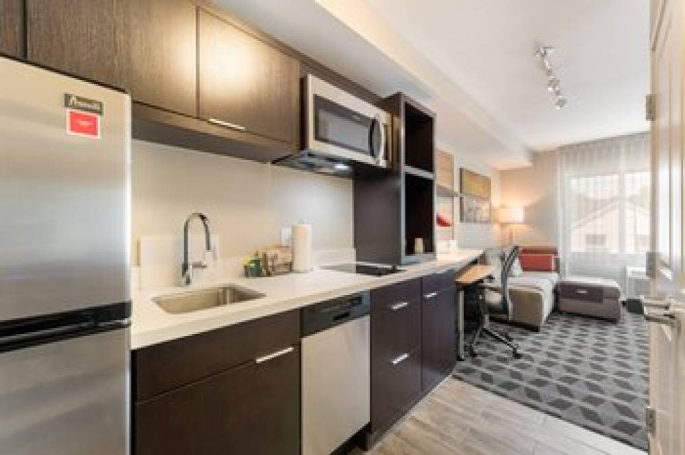 TownePlace Suites By Marriott Greensboro Coliseum Area 1