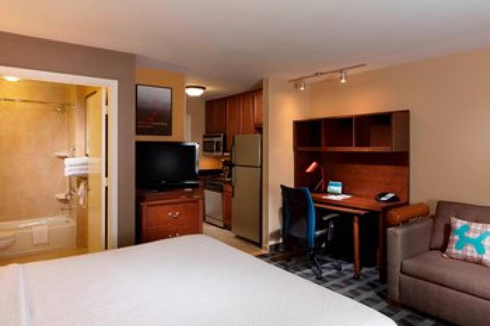 TownePlace Suites By Marriott Houston North-Shenandoah 9