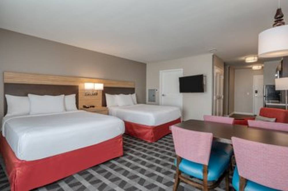 TownePlace Suites By Marriott Indianapolis Airport 8