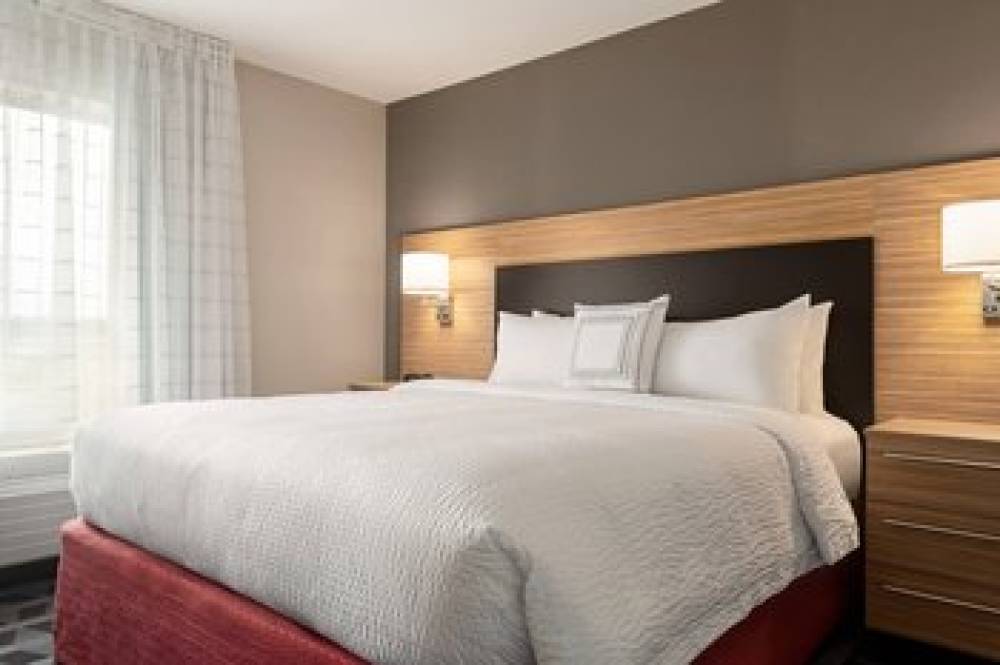 TownePlace Suites By Marriott Janesville 8