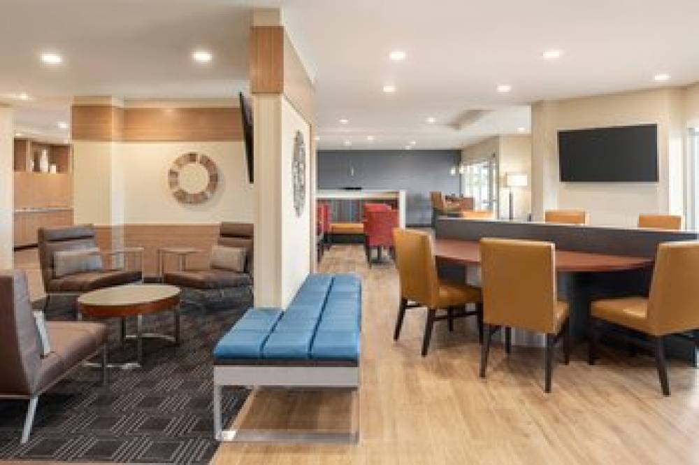 TownePlace Suites By Marriott Janesville 5