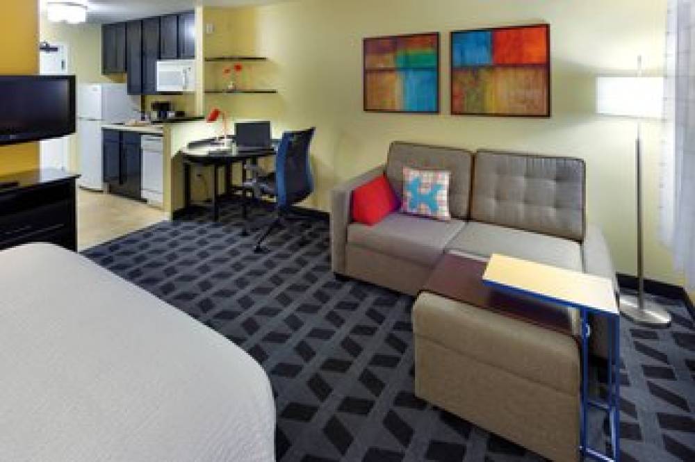 TownePlace Suites By Marriott Joplin 10