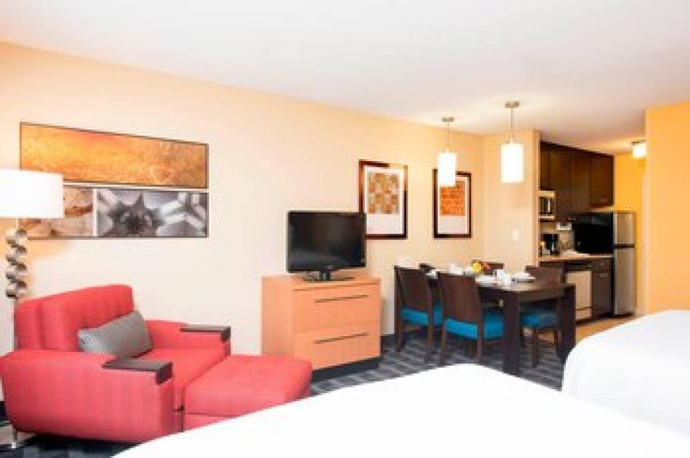 TownePlace Suites By Marriott Kalamazoo 3