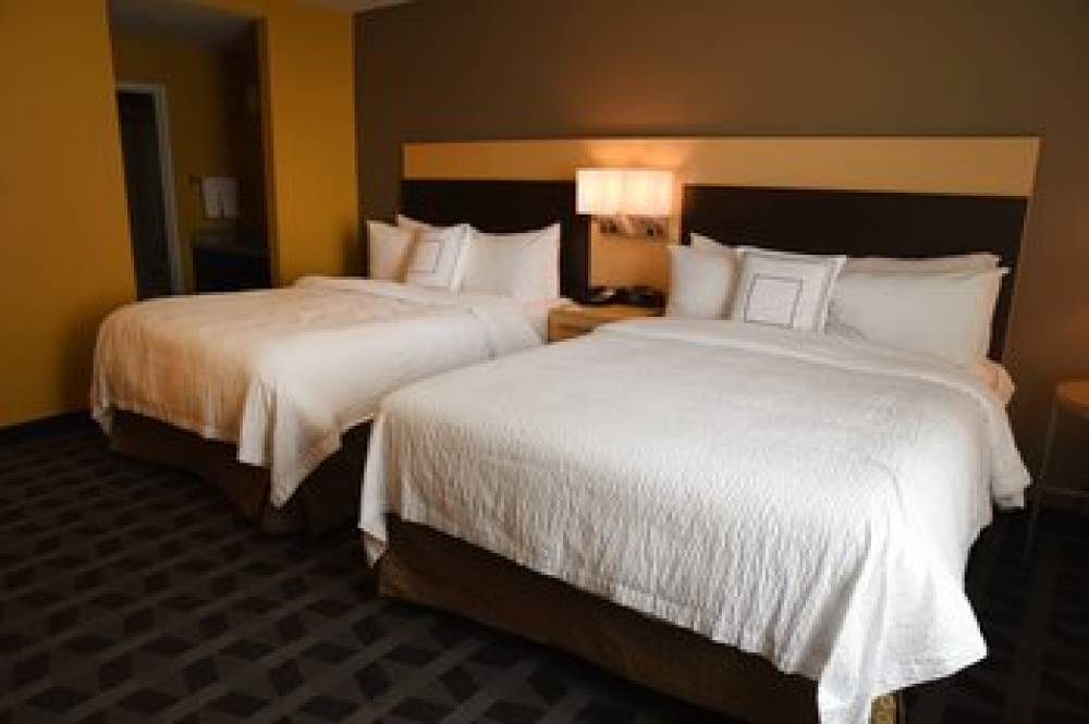 TownePlace Suites By Marriott Lawrence Downtown 5