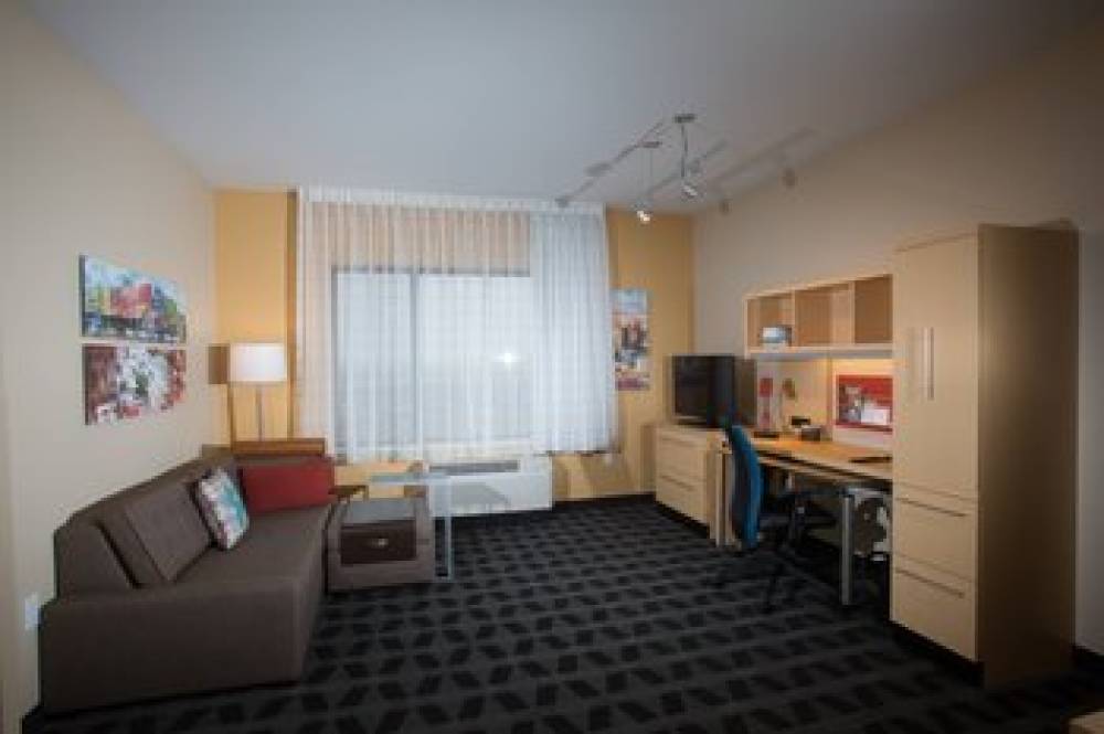 TownePlace Suites By Marriott Lincoln North 9