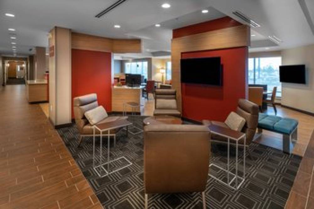 TownePlace Suites By Marriott Milwaukee Oak Creek 4