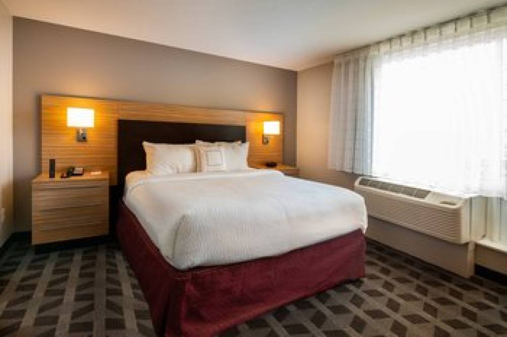 TownePlace Suites By Marriott Milwaukee Oak Creek 10