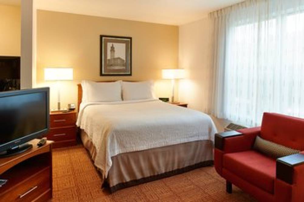 TownePlace Suites By Marriott Minneapolis Downtown North Loop 8