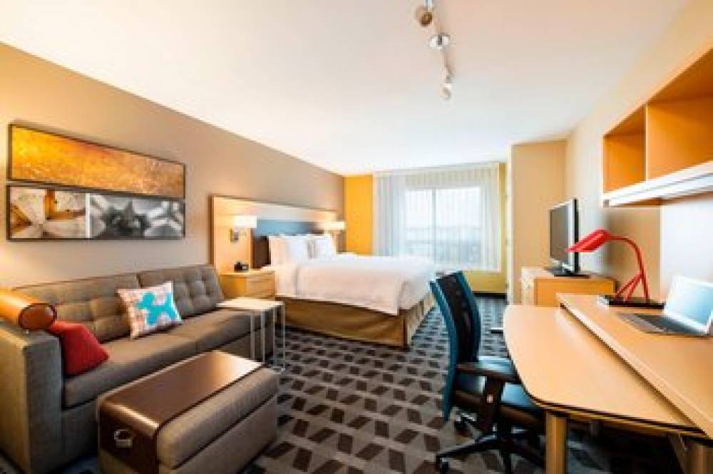 TownePlace Suites By Marriott Red Deer 10