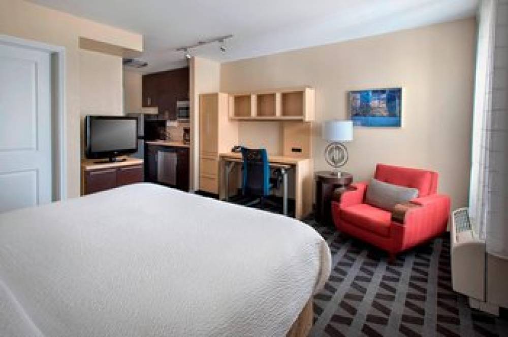 TownePlace Suites By Marriott Republic Airport Long Island Farmingdale 8