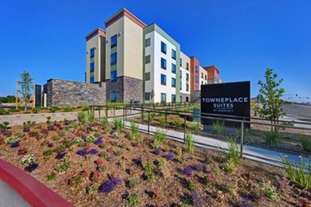 TownePlace Suites By Marriott Sacramento Airport Natomas 3