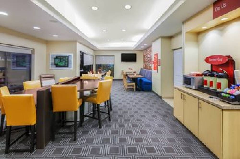 TownePlace Suites By Marriott Tulsa North/Owasso 4