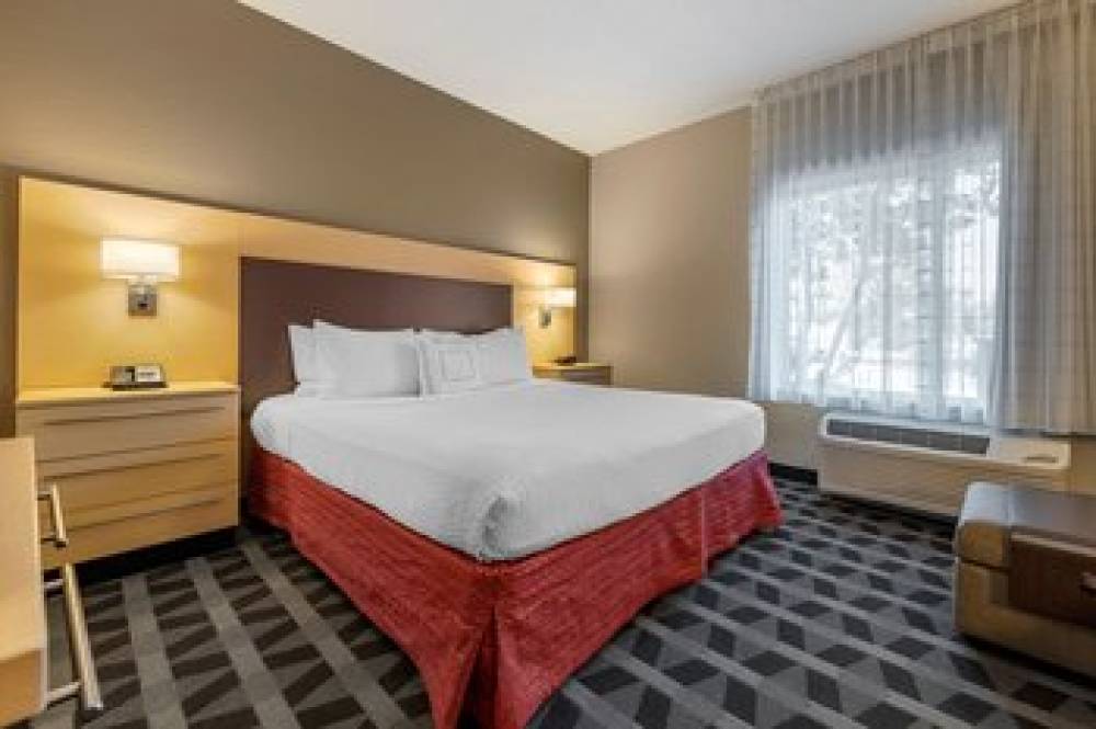 TownePlace Suites By Marriott Vincennes 10