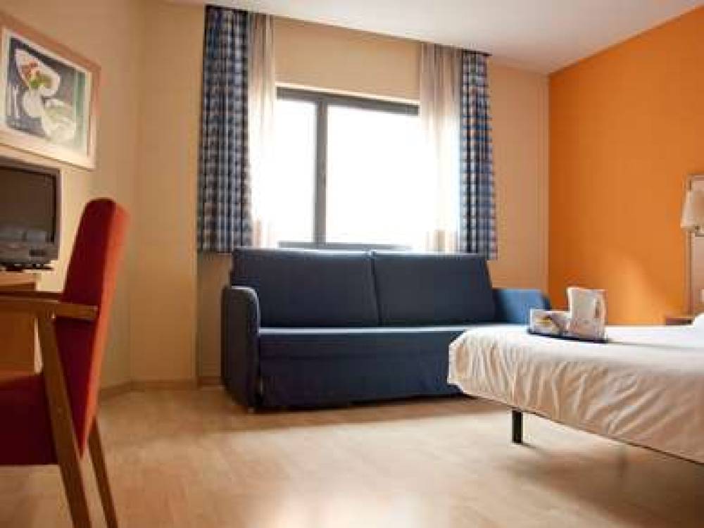 Travelodge Barcelona Fira 9