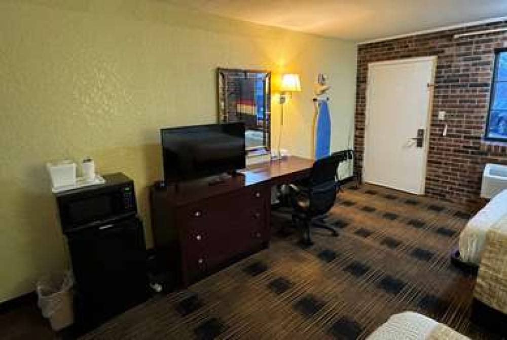 Travelodge By Wyndham, Airport Platte City 6