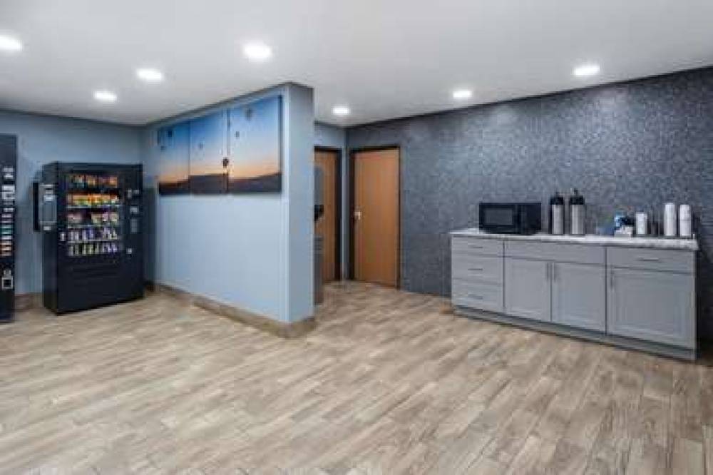 TRAVELODGE BY WYNDHAM ALBUQUERQUE E 6