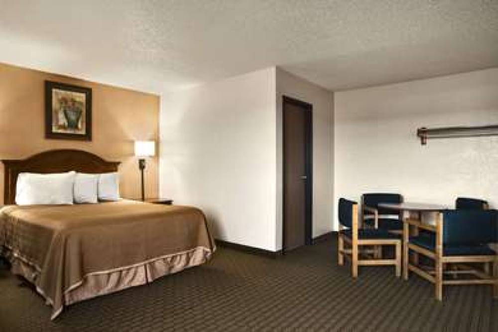 Travelodge By Wyndham Battle Creek 10