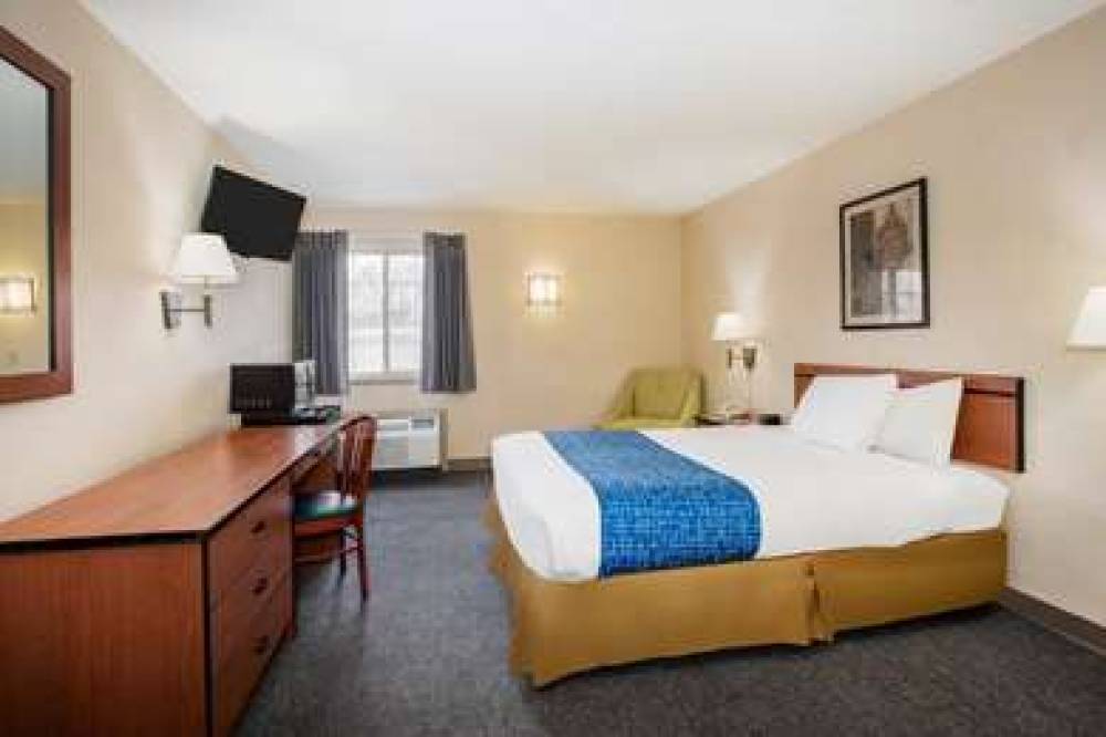 TRAVELODGE BY WYNDHAM COLORADO SPRI 9