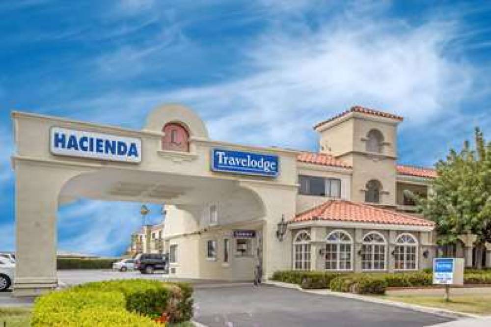 Travelodge By Wyndham Costa Mesa Newport Beach Hacienda 1