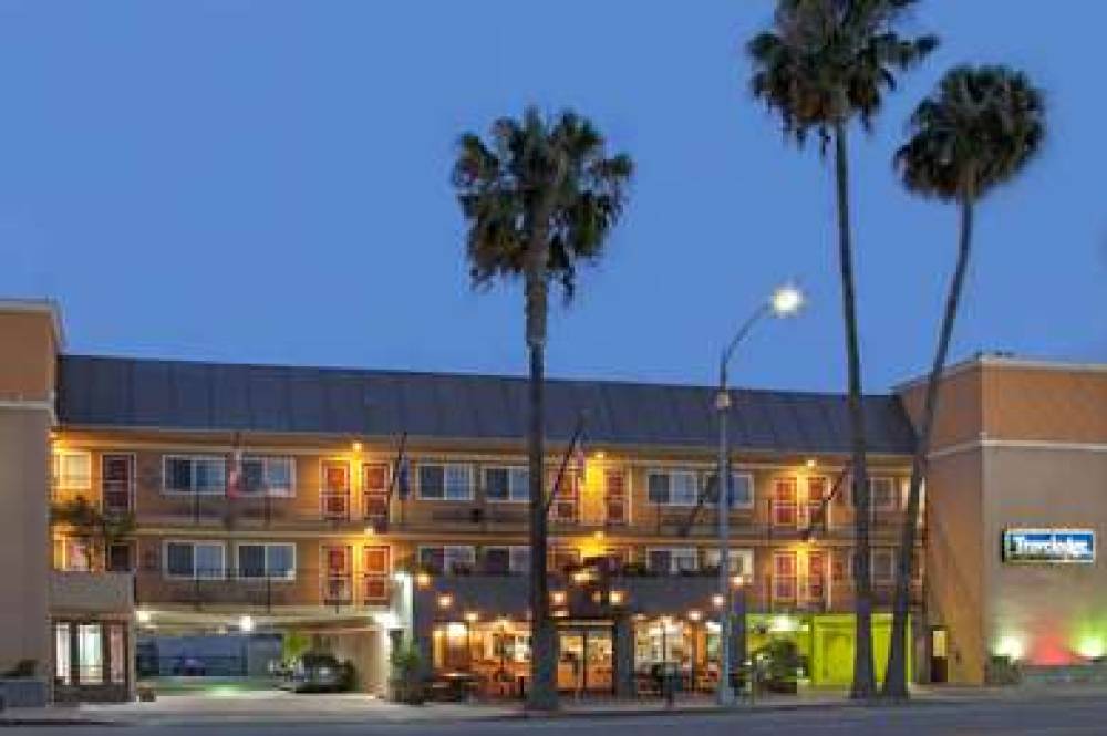 Travelodge By Wyndham Culver City 1