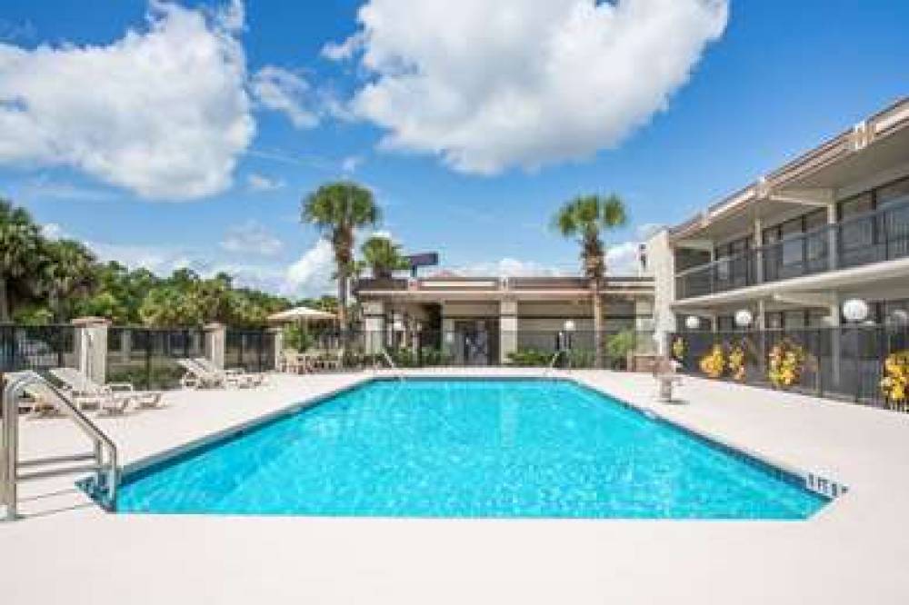 Travelodge By Wyndham, Deltona 8