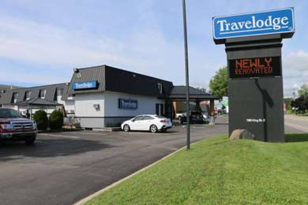 TRAVELODGE BY WYNDHAM GANANOQUE 1