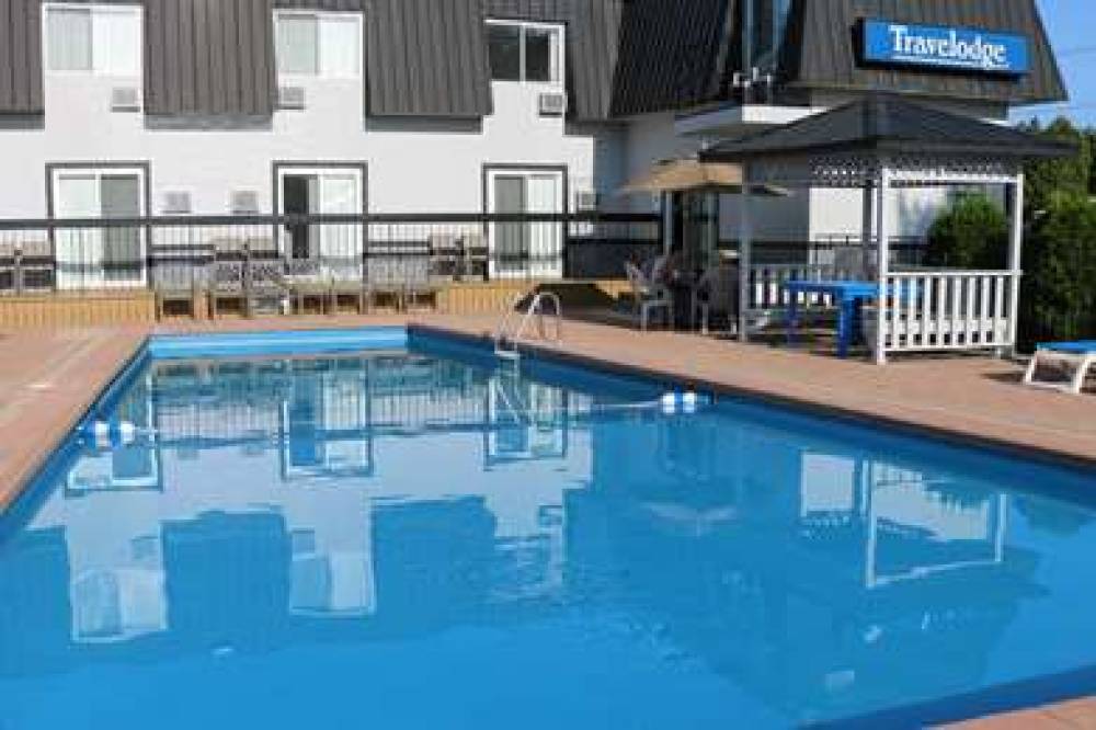 TRAVELODGE BY WYNDHAM GANANOQUE 4