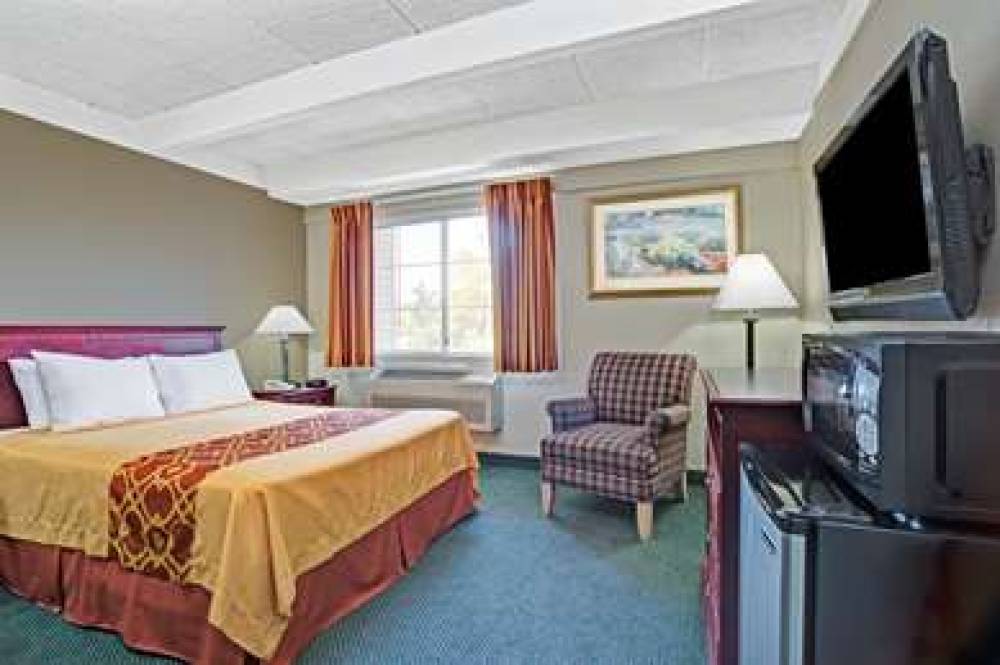 Travelodge By Wyndham, Iowa City 3