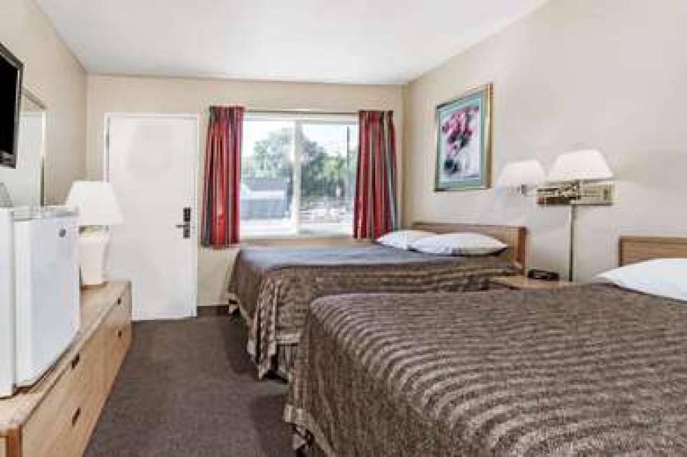 Travelodge By Wyndham La Grande 5