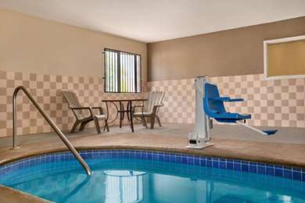 Travelodge By Wyndham, Lake Havasu 8