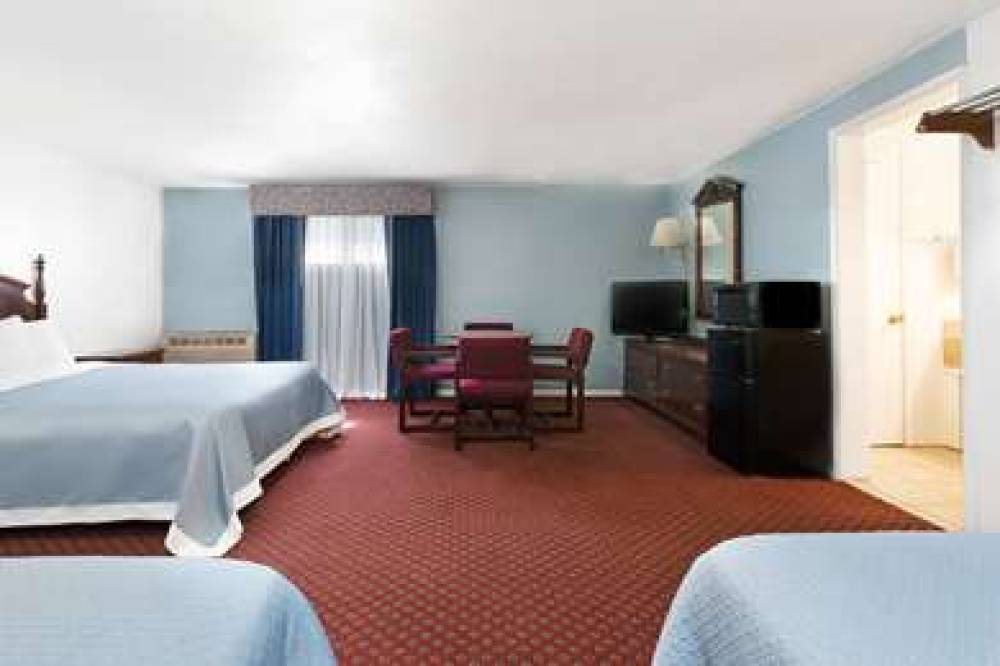 Travelodge By Wyndham Las Vegas 5