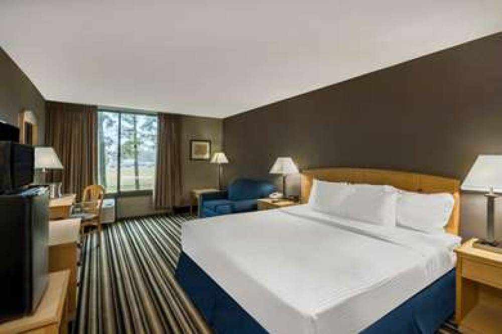 TRAVELODGE BY WYNDHAM MEMPHIS AIRPO 9