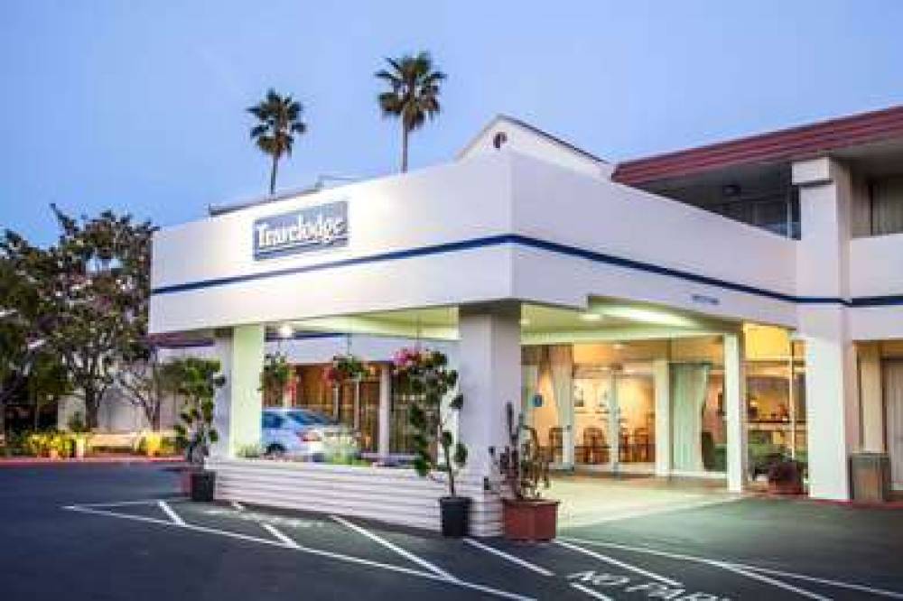 Travelodge By Wyndham Monterey Bay 1