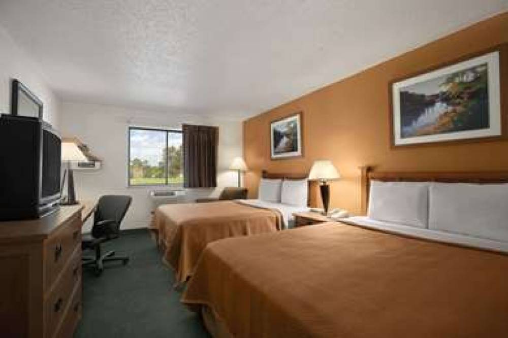 Travelodge By Wyndham, Muskegon 4