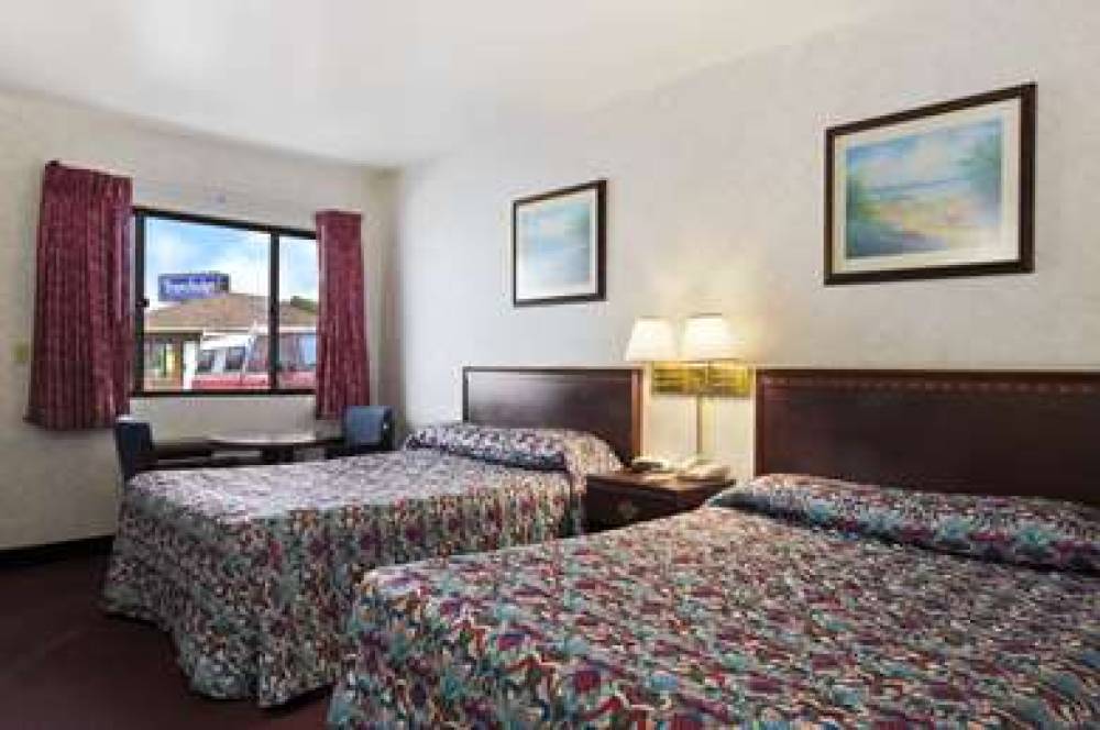 Travelodge By Wyndham Niagara Falls 7