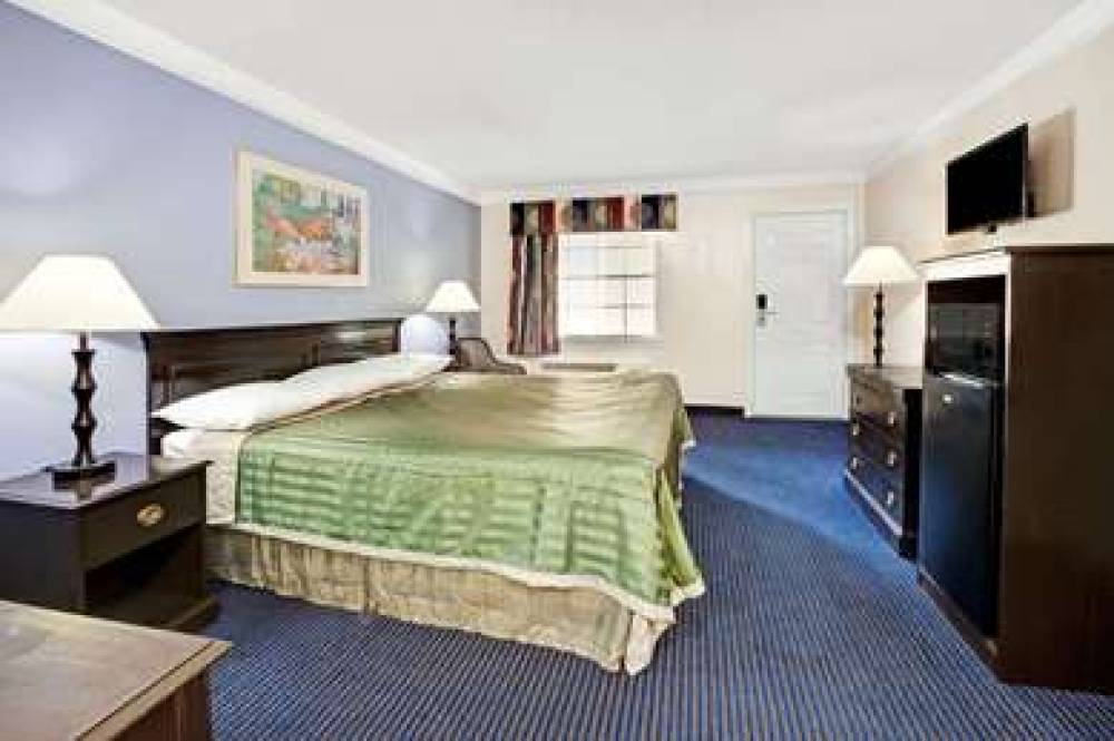 Travelodge By Wyndham North Richland Hills/Dallas/Ft Worth 4