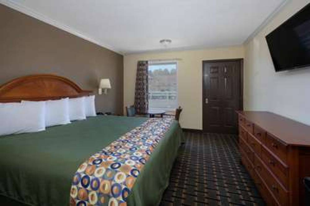 TRAVELODGE BY WYNDHAM ORANGEBURG 10